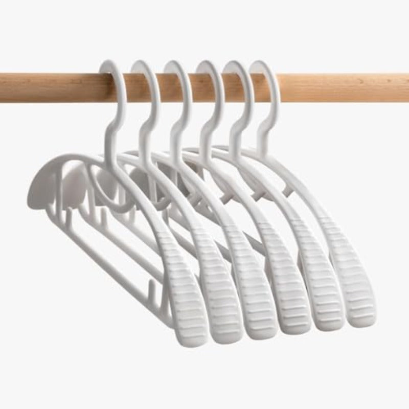 No Shoulder Bump Wide Hangers 20P Heavy Duty Durable Non-Slip Plastic Hanger with Rubber and Horizontal Bar for Closet Coats Pants Shirts White